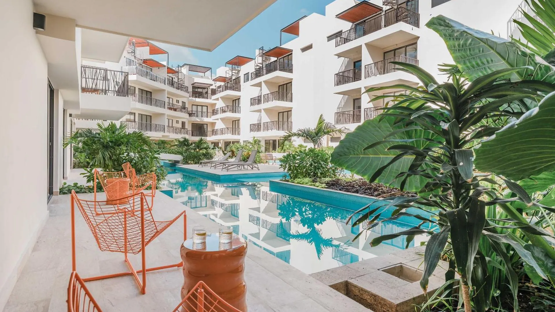 70'S Experience In Tulum With Pool View Apartment